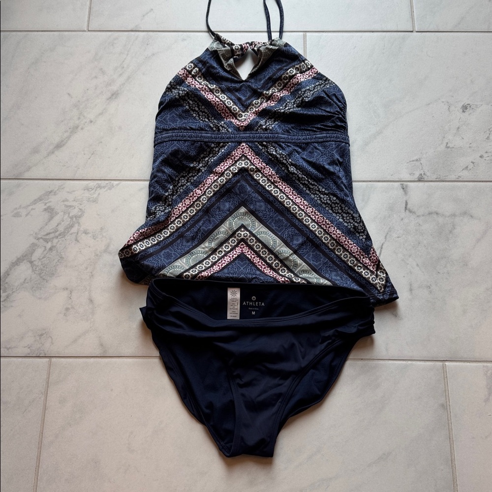 Athleta Tankini swim top and bottom size medium